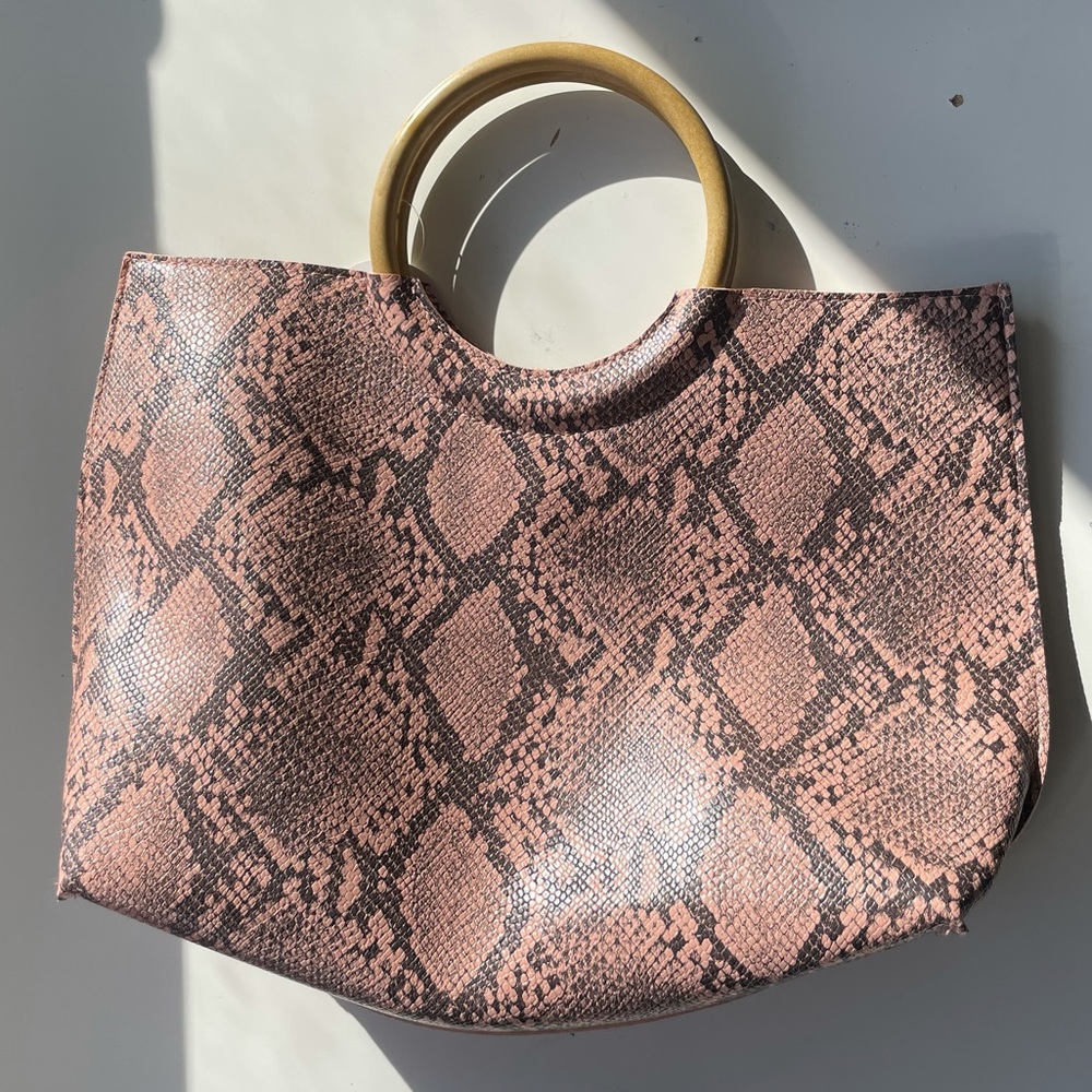 Snake print pink bag, great condition!